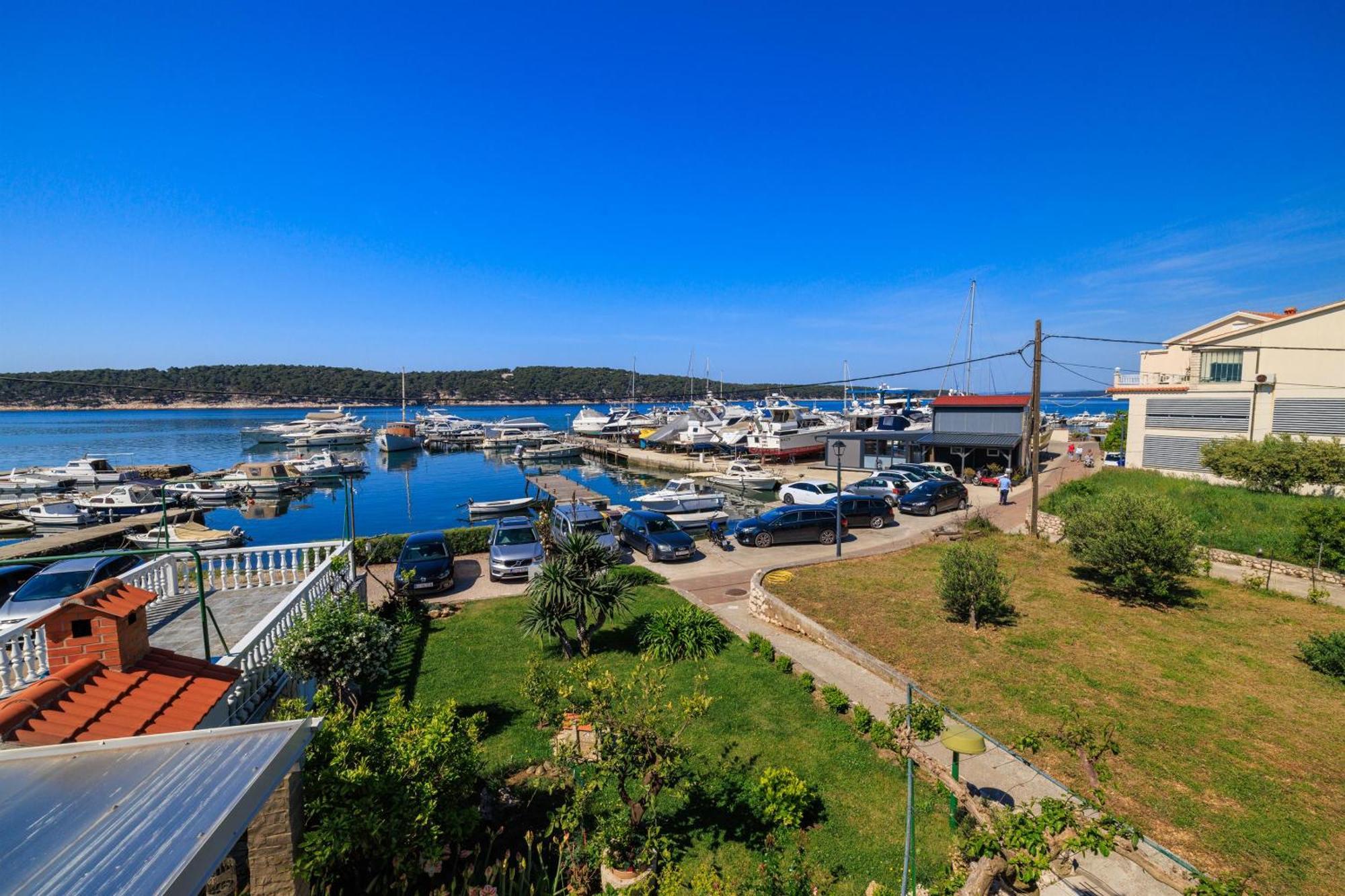 Apartments Near The Sea Barbat Barbat na Rabu Exterior photo