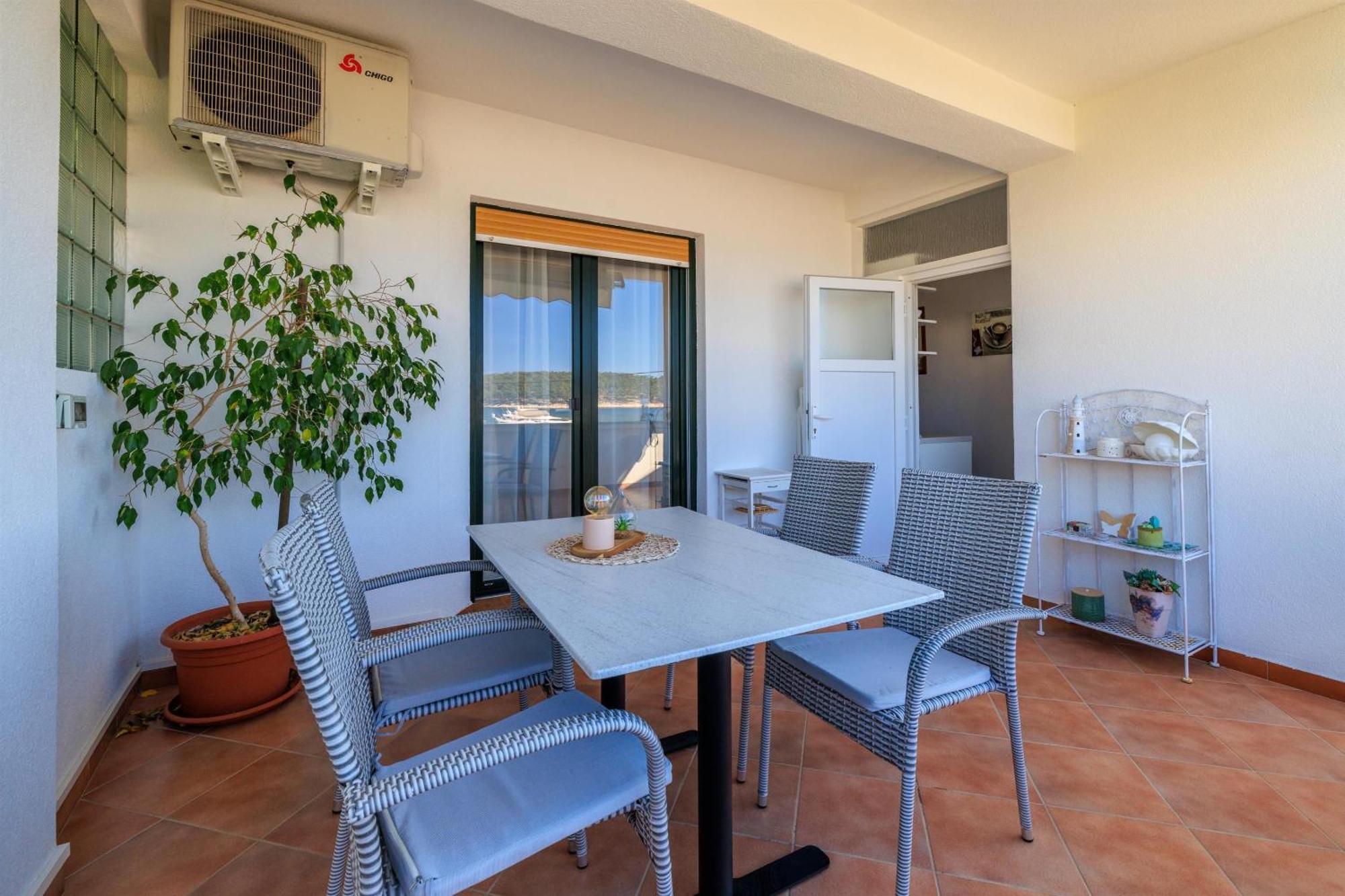 Apartments Near The Sea Barbat Barbat na Rabu Exterior photo
